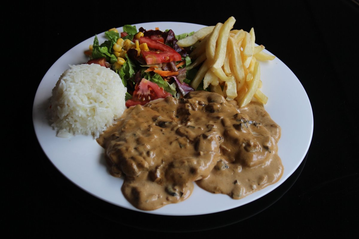 Chardonnay Soslu Tavuk